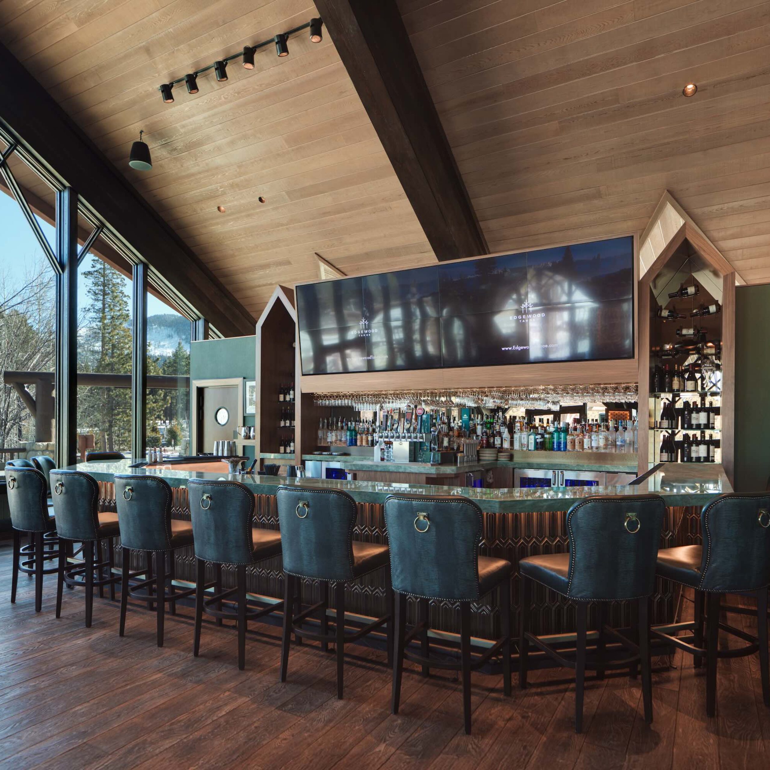 Brooks' Bar + Deck